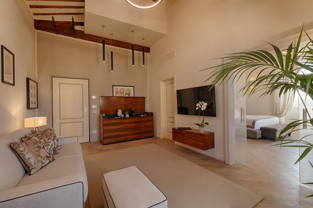 Donati Luxury Tower 36/50
