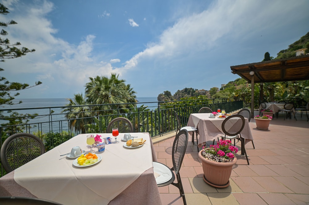 Hotel Baia Delle Sirene 60/80