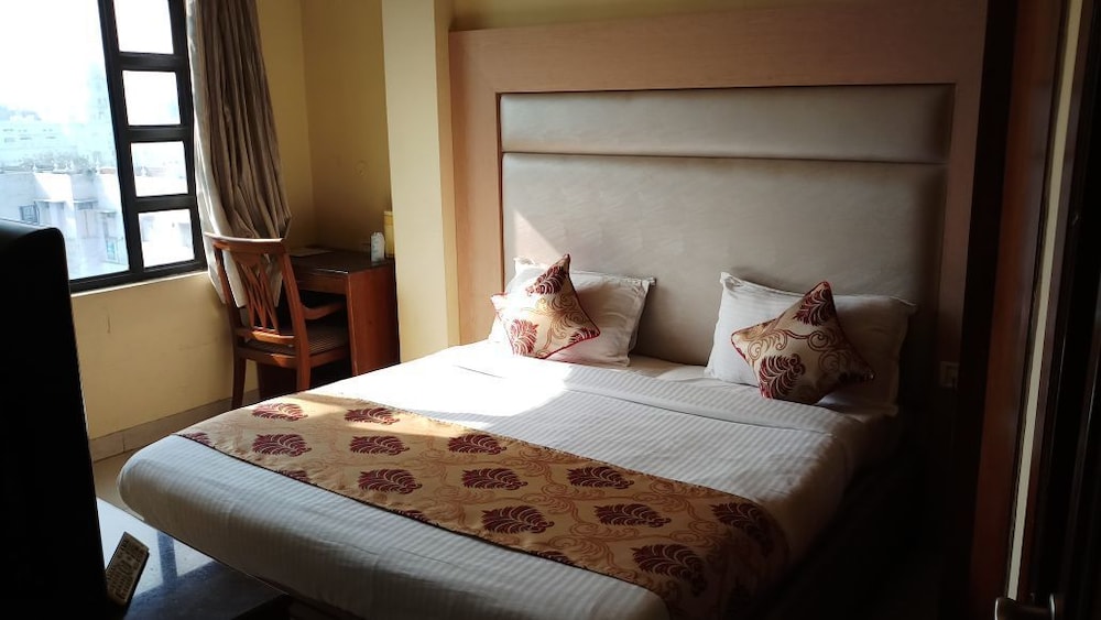 INDUS HOTEL 15/51