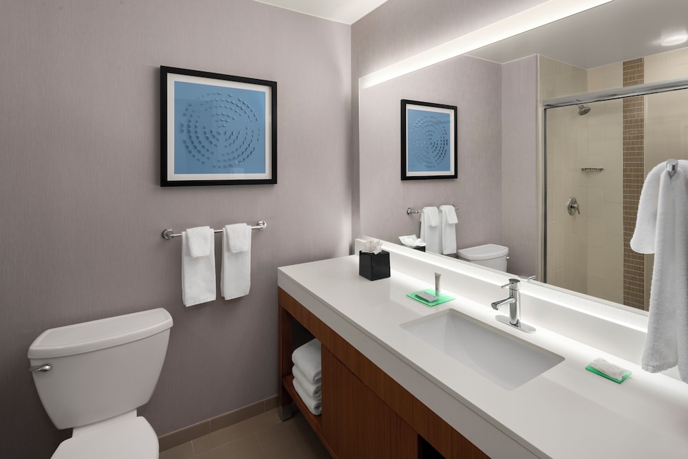 Hyatt Place Denver Cherry Creek 72/72