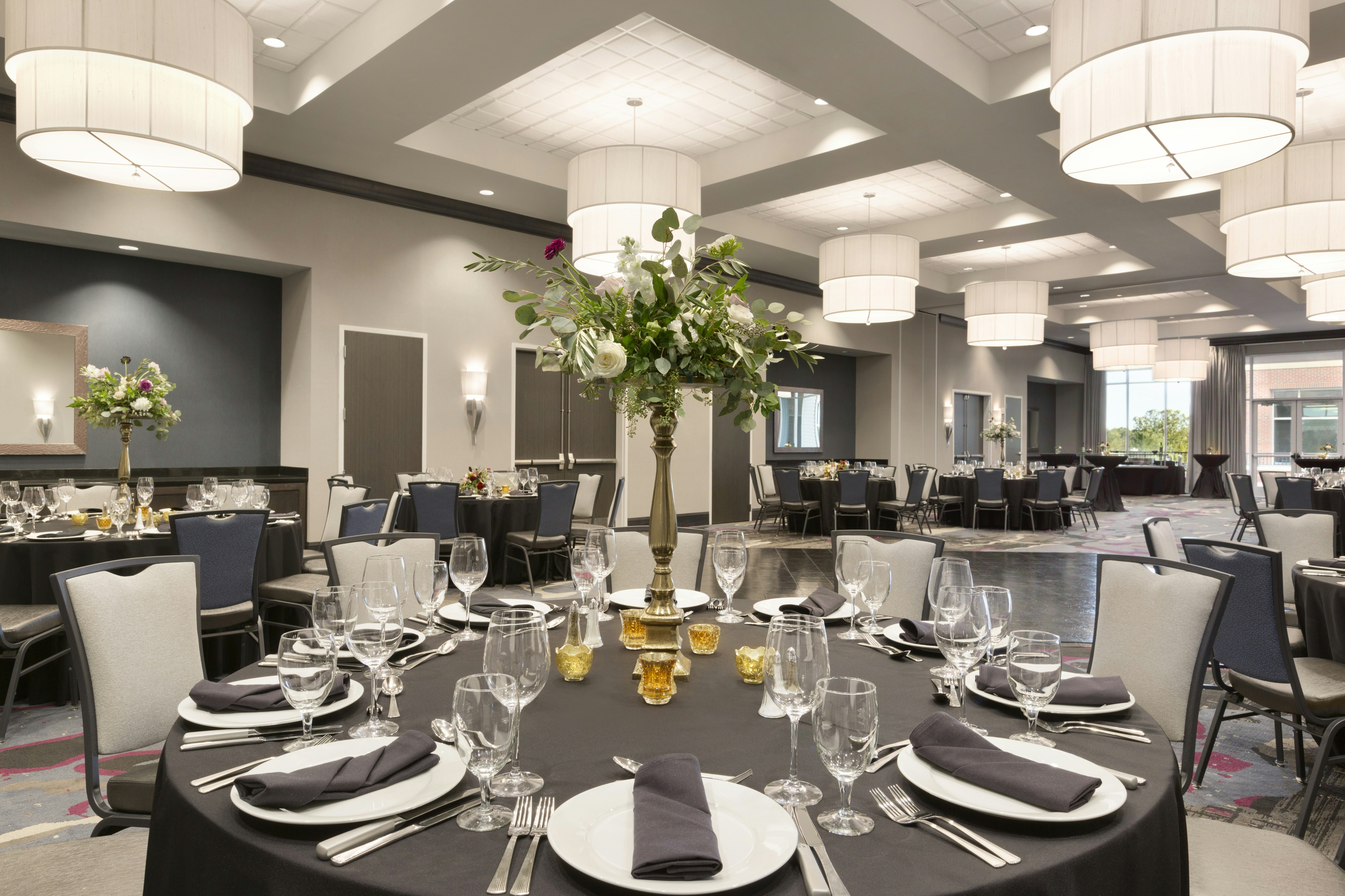 Embassy Suites By Hilton Greenville Downtown Riverplace 50/64