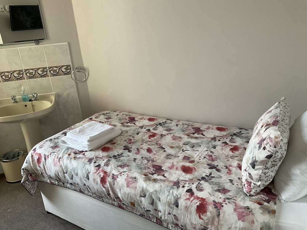 Glenora Guest House 26/57