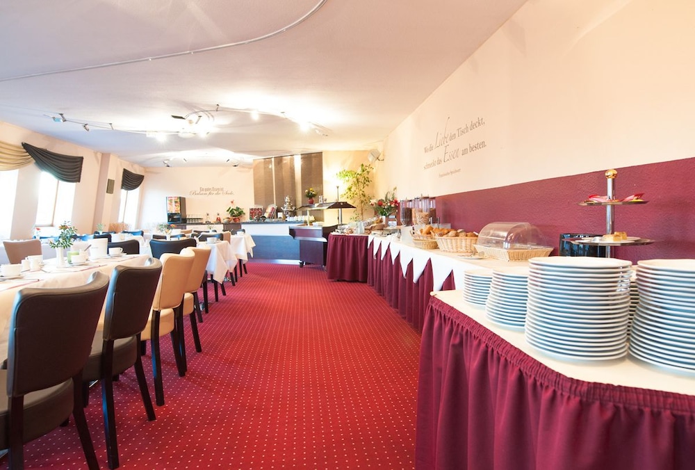 Hotel Stadtfeld 52/65