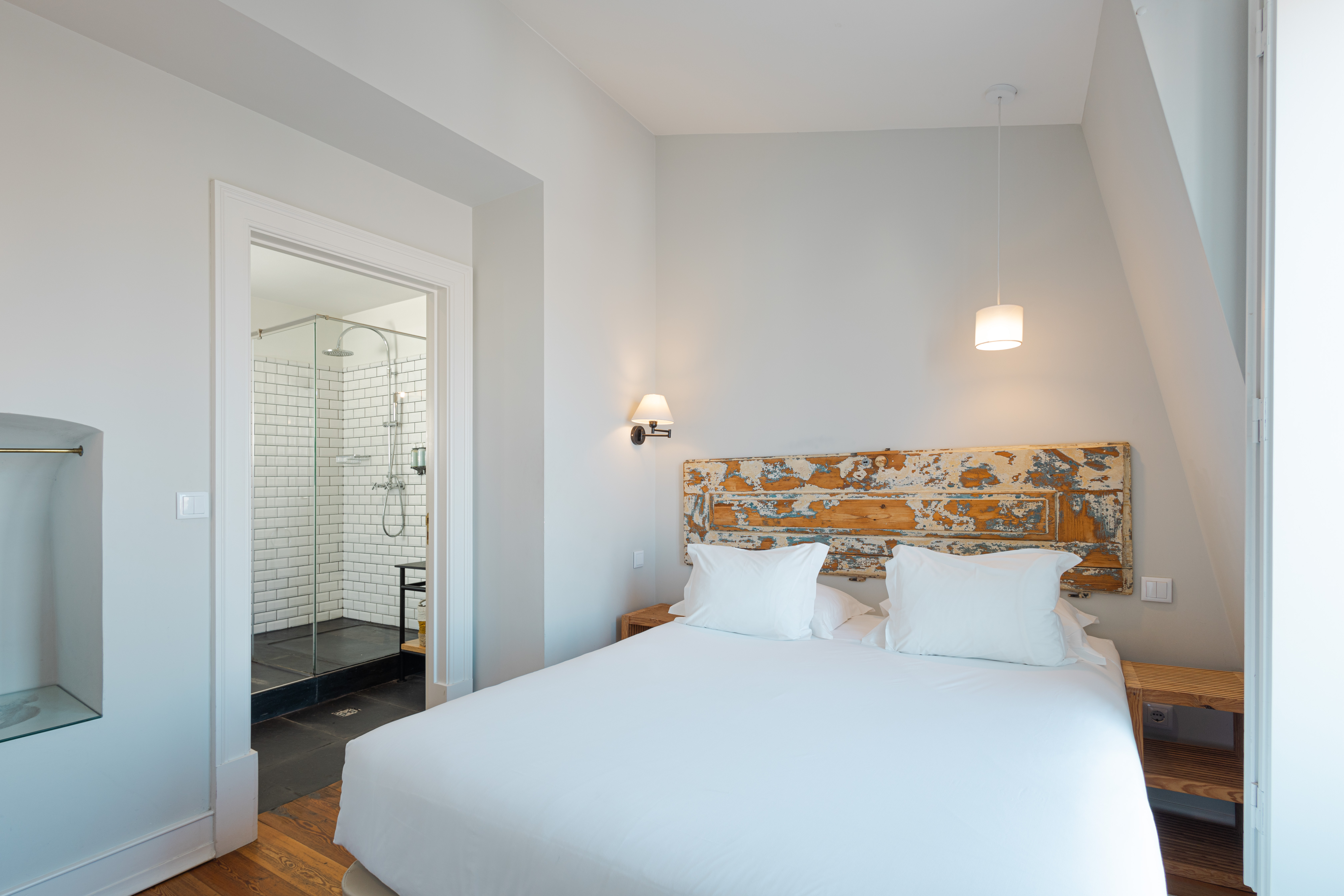 3 BEDROOMS, APARTMENT, RIVER VIEW, TERRACE
