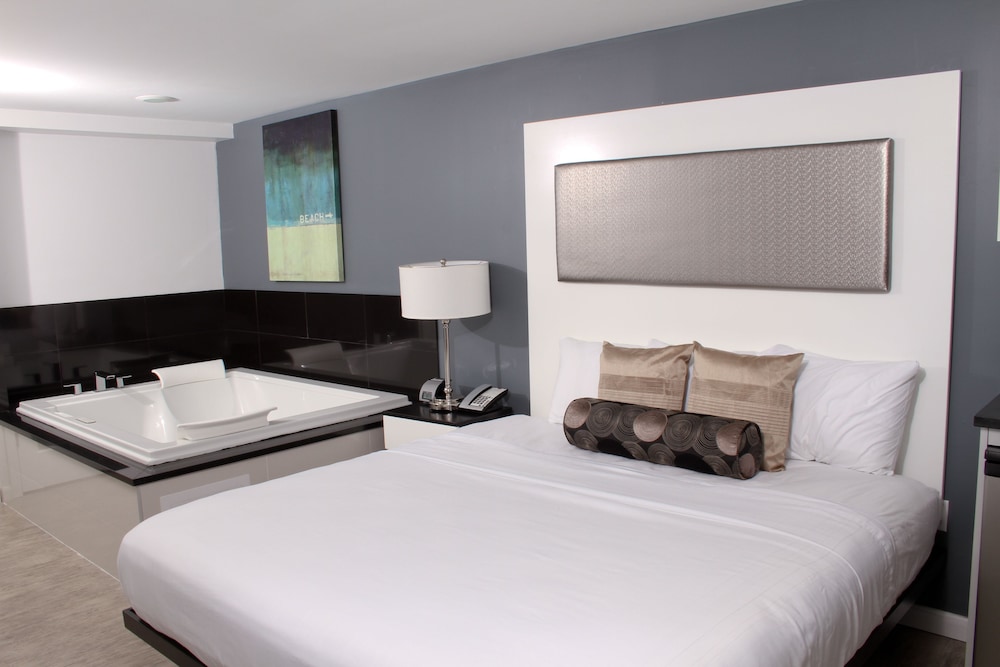 Lotus Boutique Inn Suites 18/57