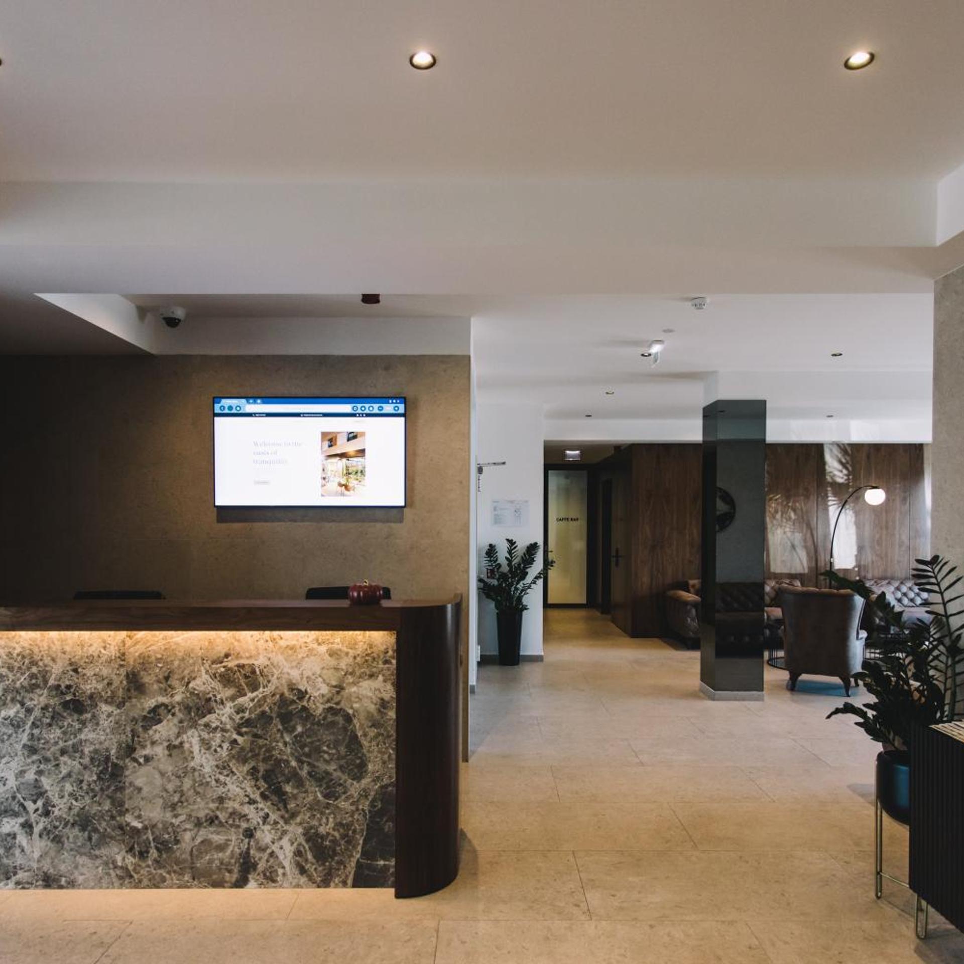 Hotel Batuda 8/50