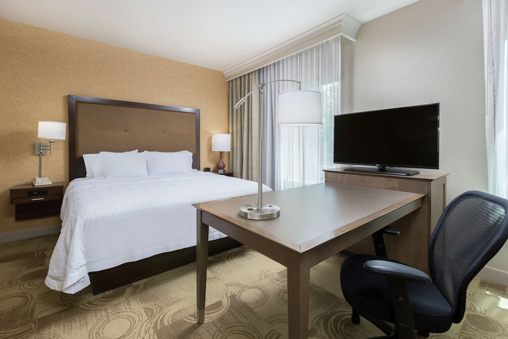 Hampton Inn Suites Yuba City 24/44