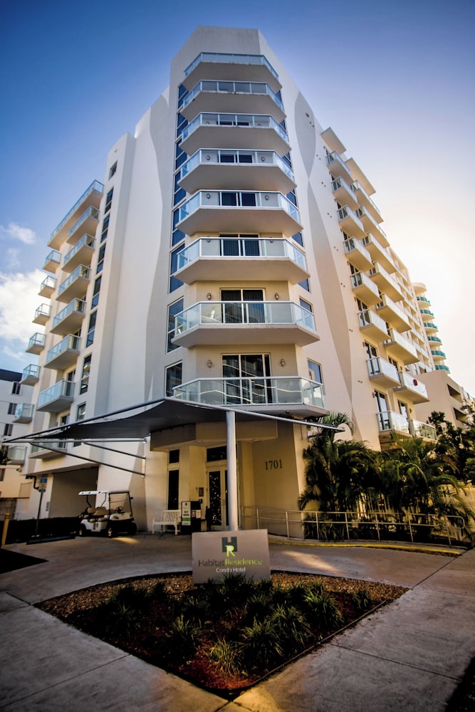 Roami at Habitat Brickell 4/50