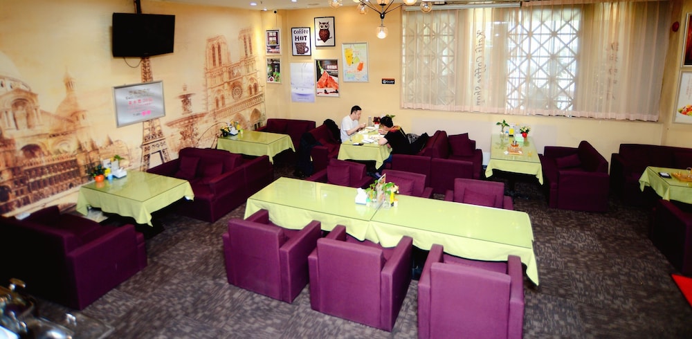 Kaili Hotel 54/68