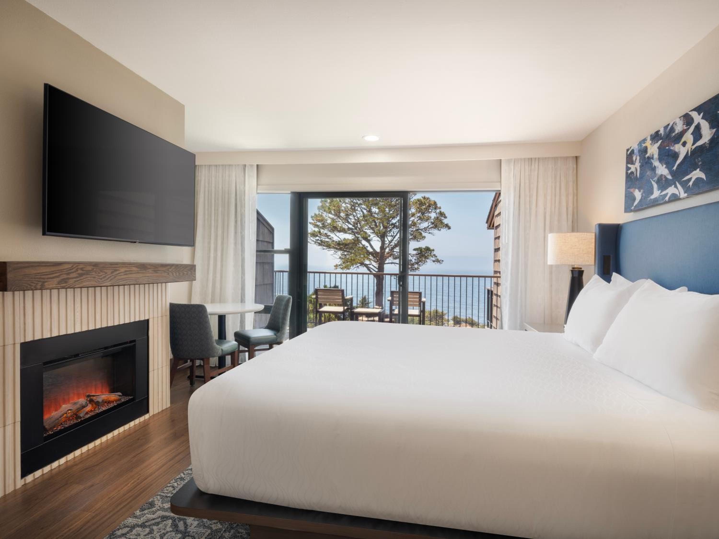 غرفة قياسية بسرير كينج بإطلالة على البحر، Hyatt Vacation Club At Highlands Inn 2/5