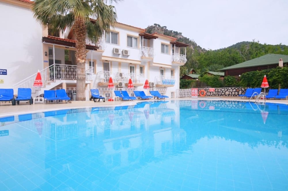 Karbel Beach Hotel 28/40
