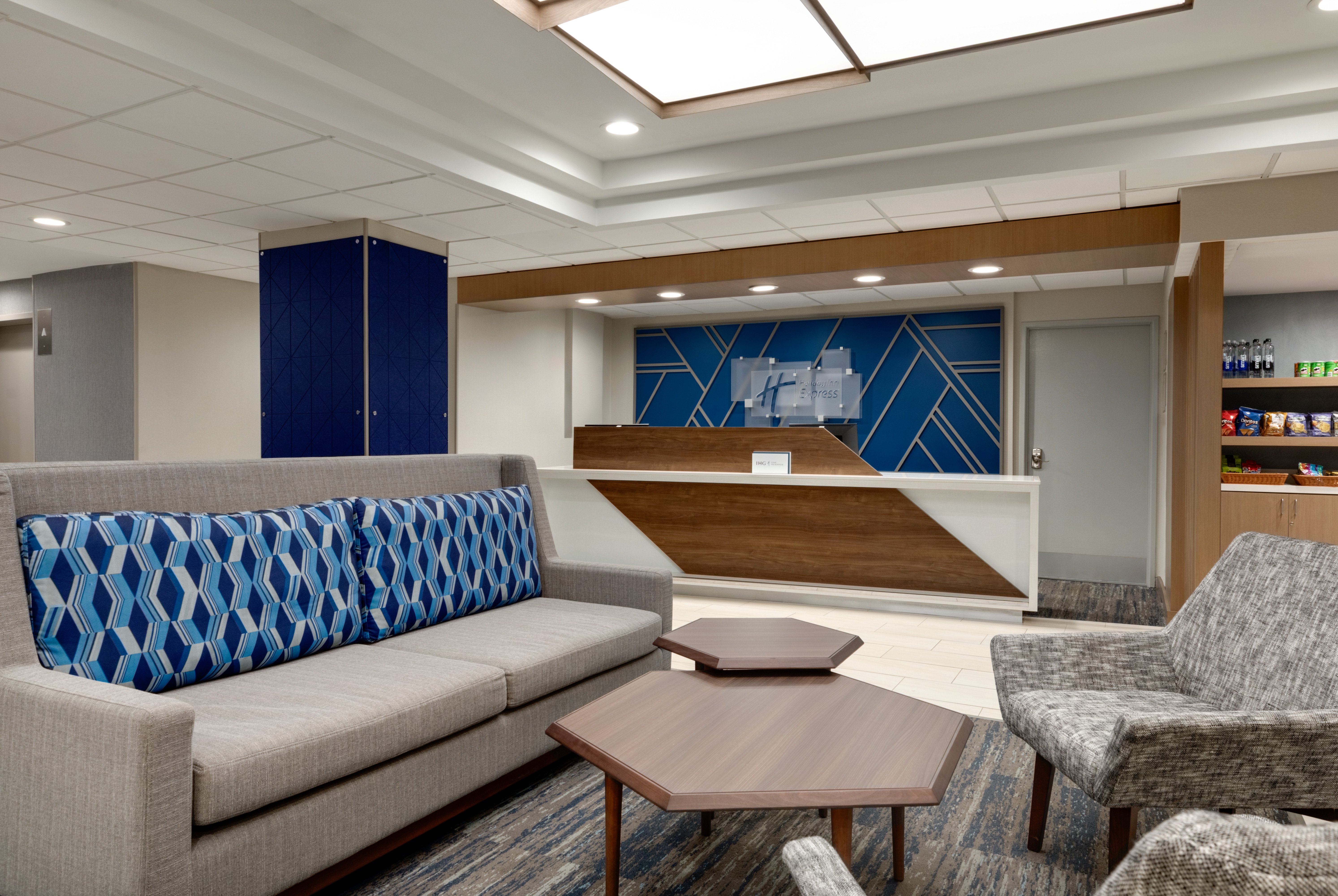 Holiday Inn Express Atlanta-Kennesaw 55/77