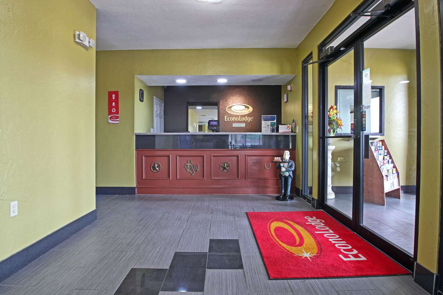 Econo Lodge Hillsboro I-35 5/35