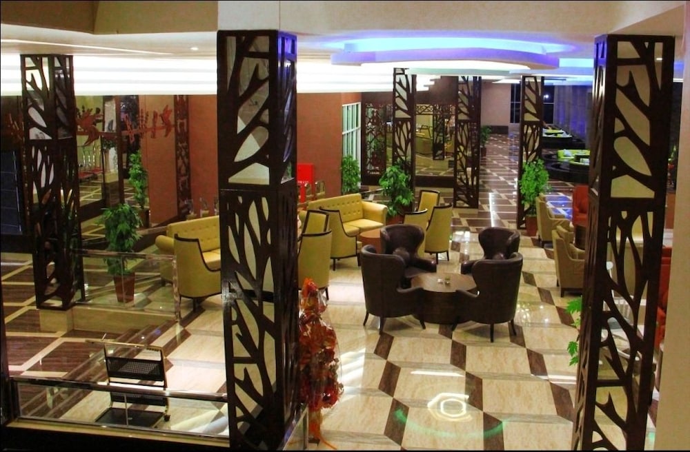 THE BELAGRI HOTEL AND CONVENTION 48/62