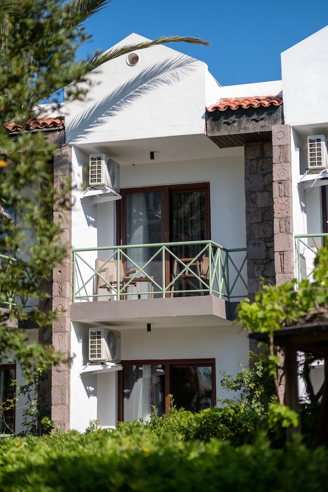 Assos Troy Otel 4/50