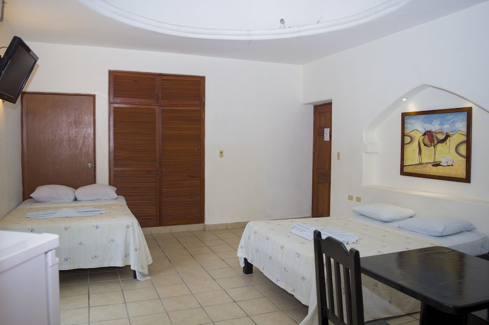 Sahara Hotel 15/71