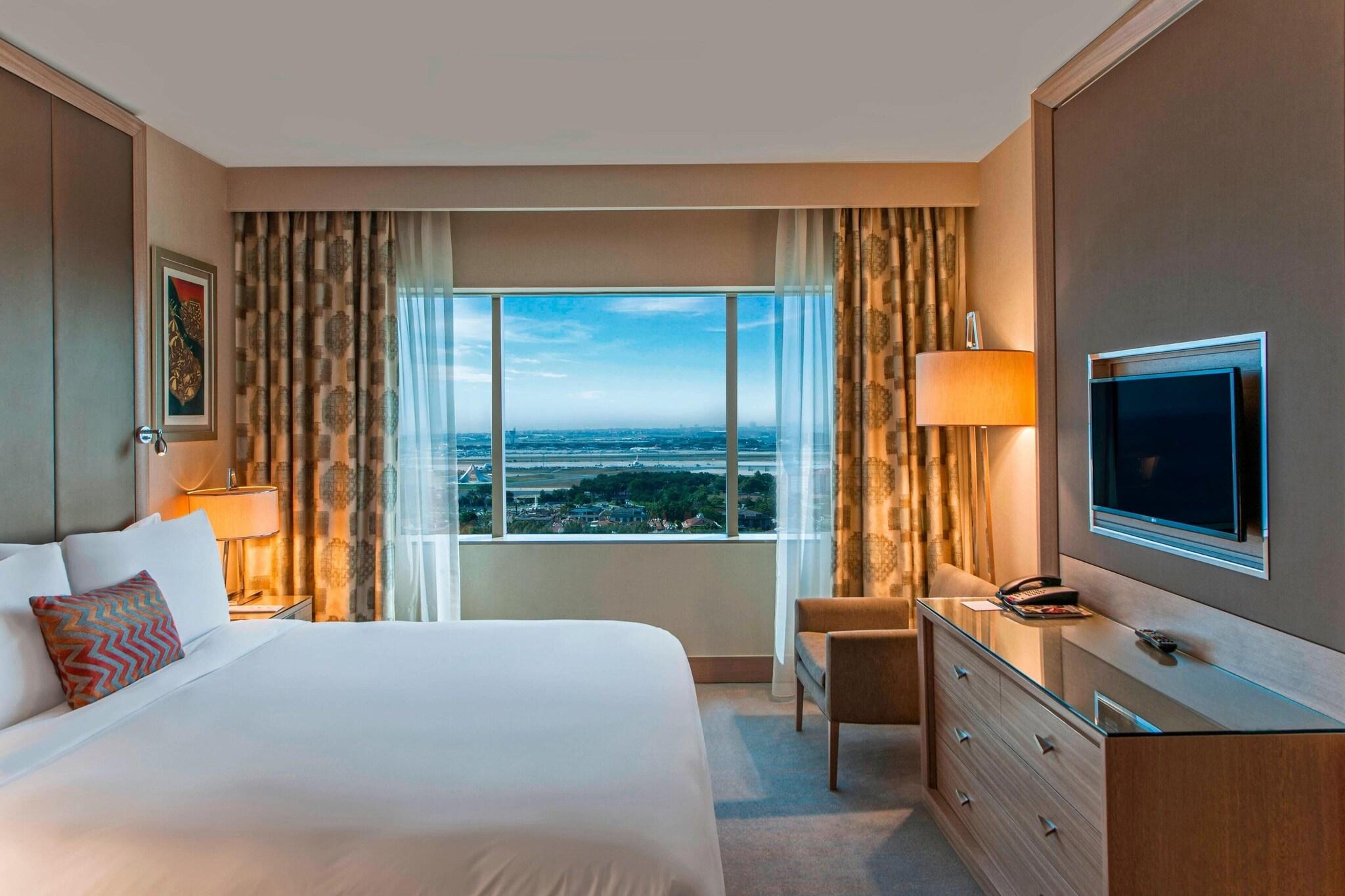 Deluxe, Double Bed, City View