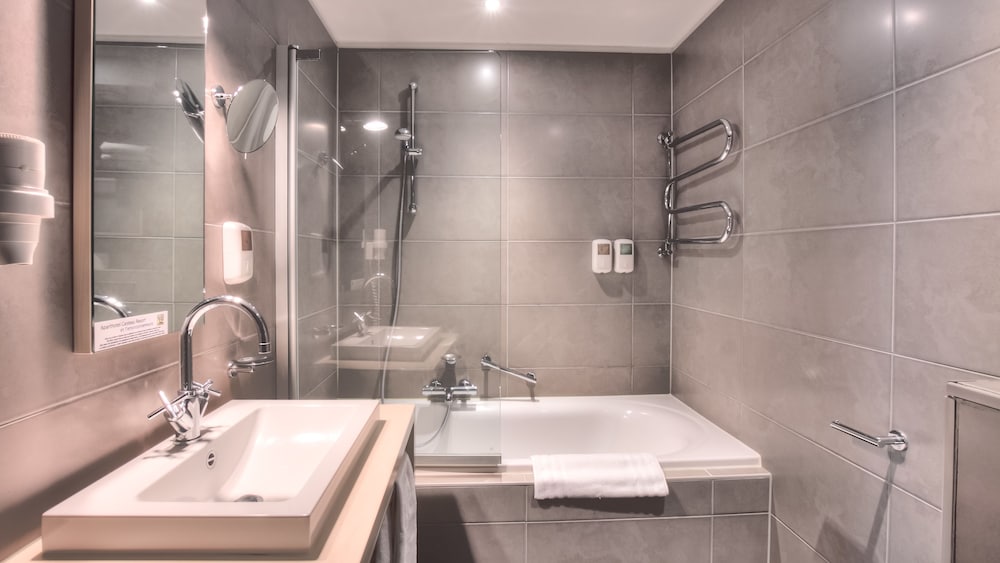 HOTEL CASTEAU RESORT MONS 48/50