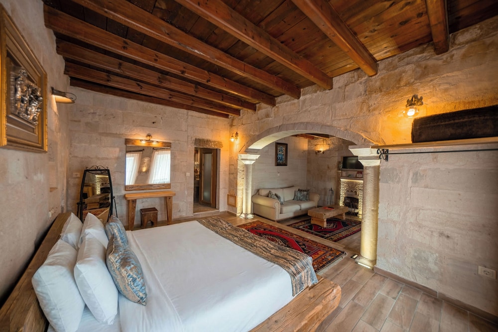 Divan Cave House 29/76
