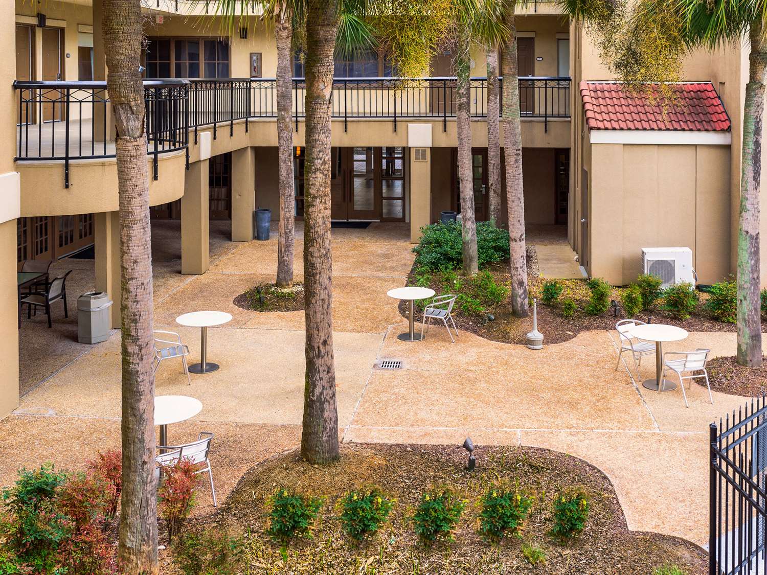 Comfort Suites Baton Rouge South I-10 17/20