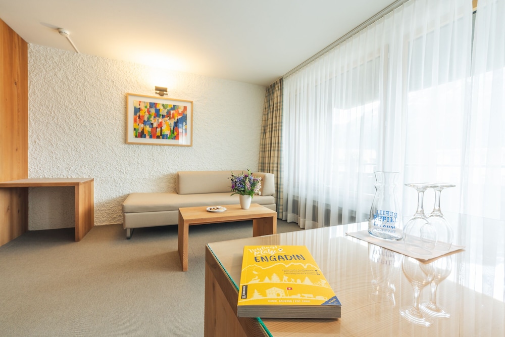 Hauser Hotel St. Moritz 22/41