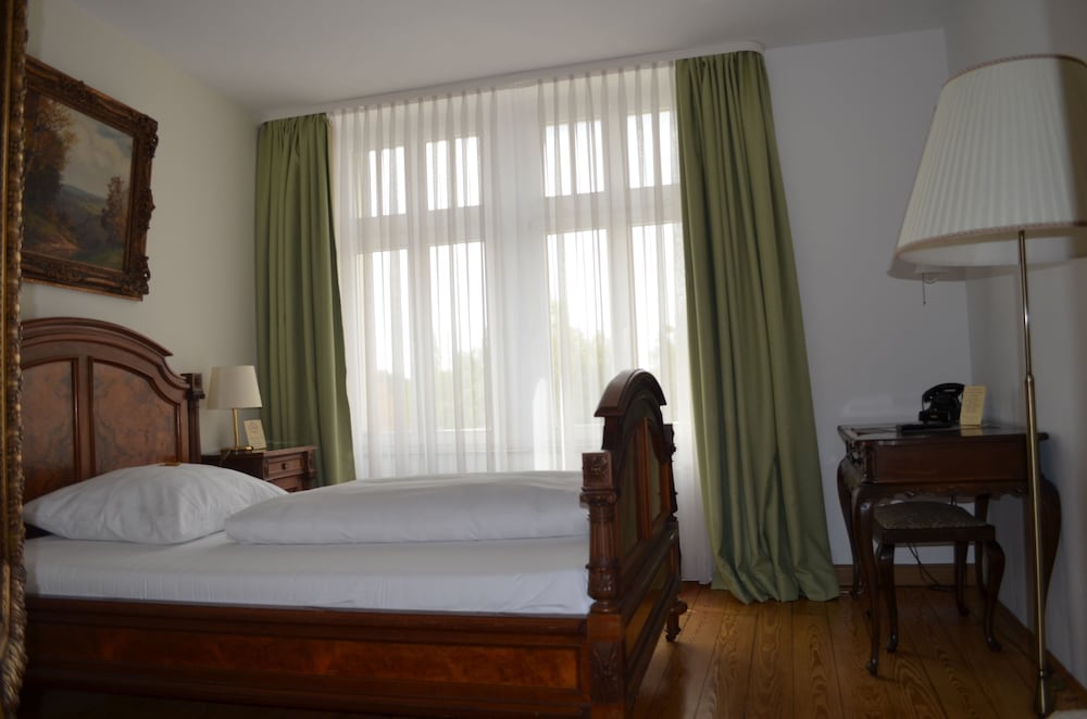 STANDARD, SINGLE, SINGLE BED
