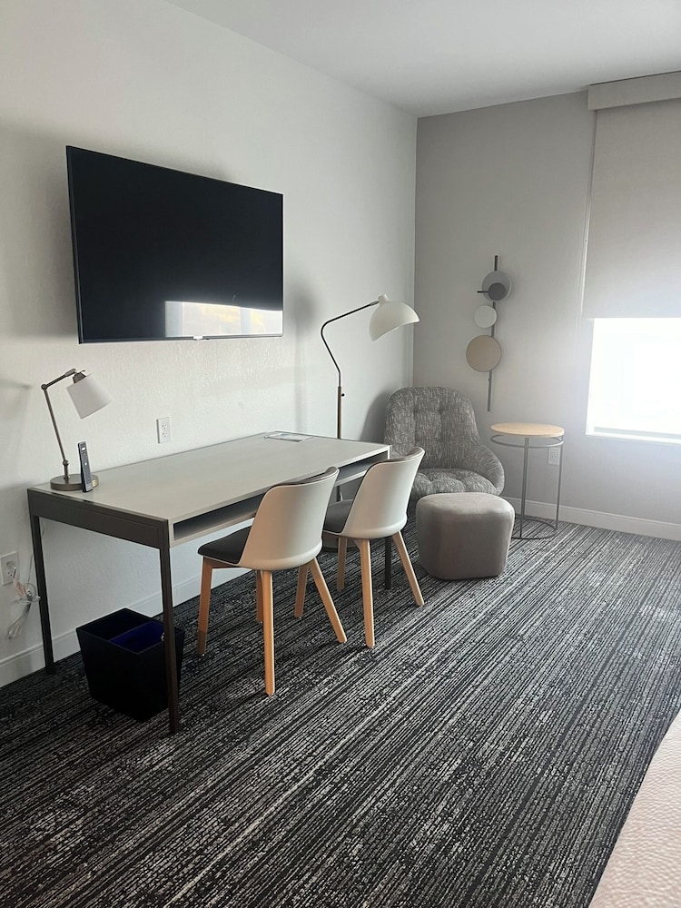 Towneplace Suites By Marriott Cincinnati Oakley 28/37