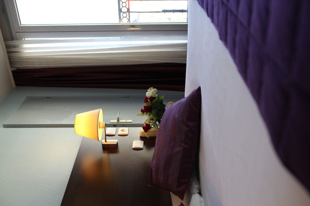 Alane Hotel 22/57