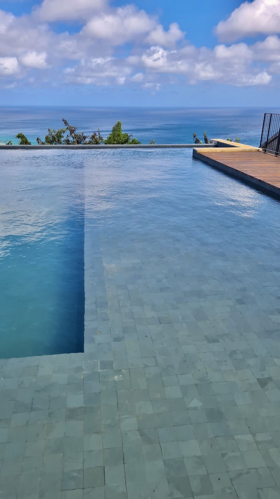 Hamares Boutique Hotel 38/44