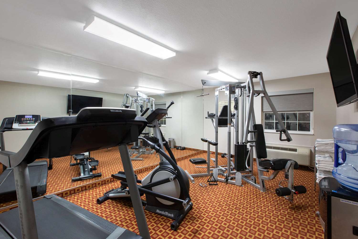 La Quinta Inn & Suites by Wyndham Blue Springs 12/31