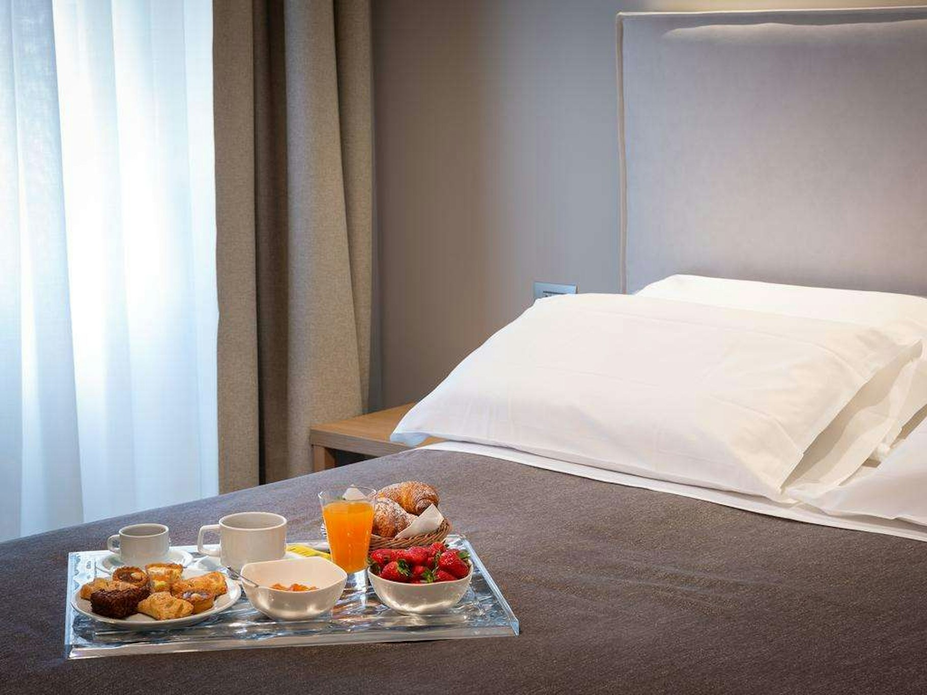 Hnn Luxury Suites 44/50