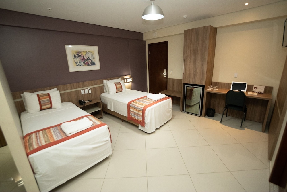 PAIAGUAS PALACE HOTEL 9/67