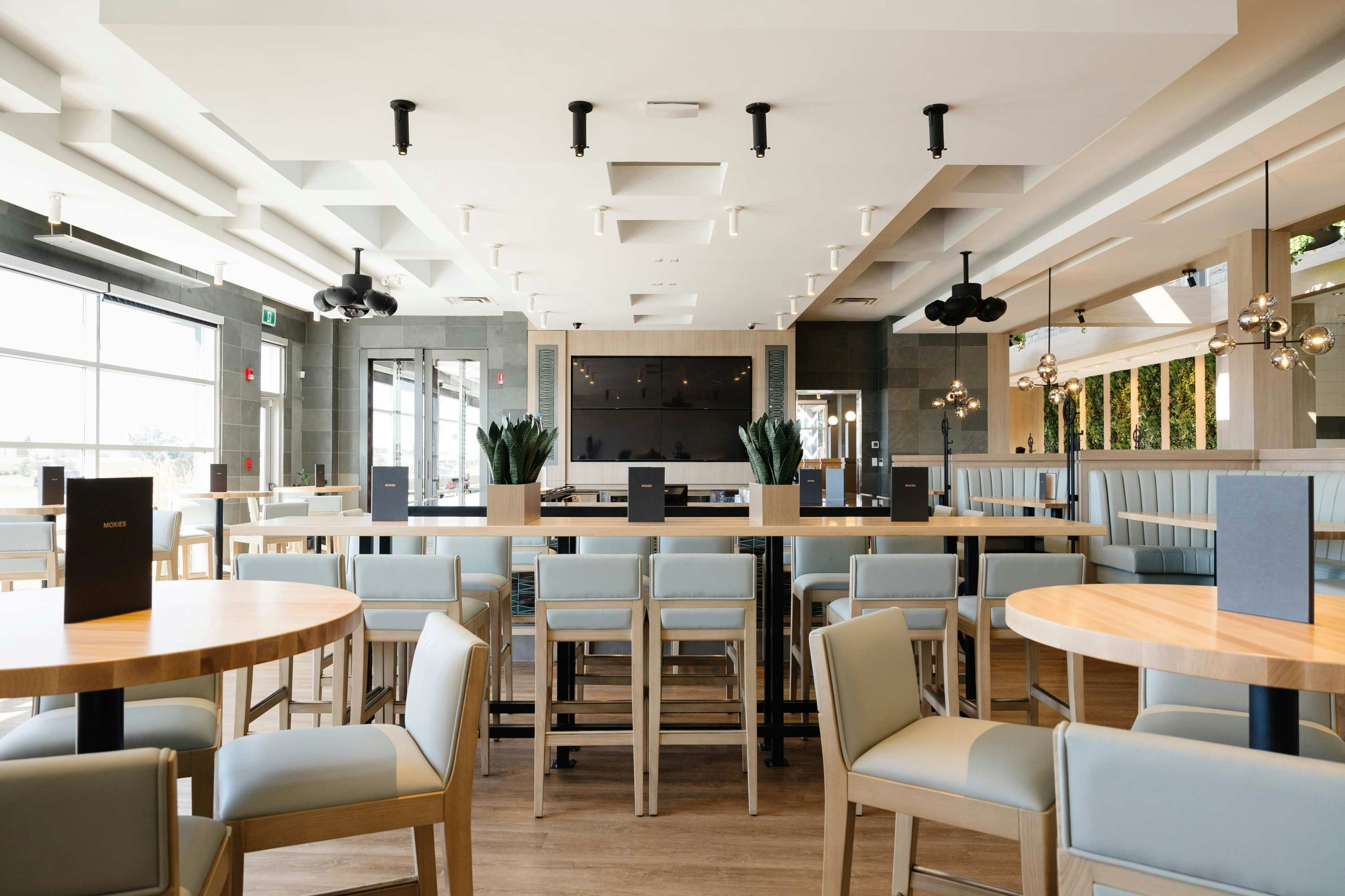 Sandman Hotel & Suites Regina 36/47