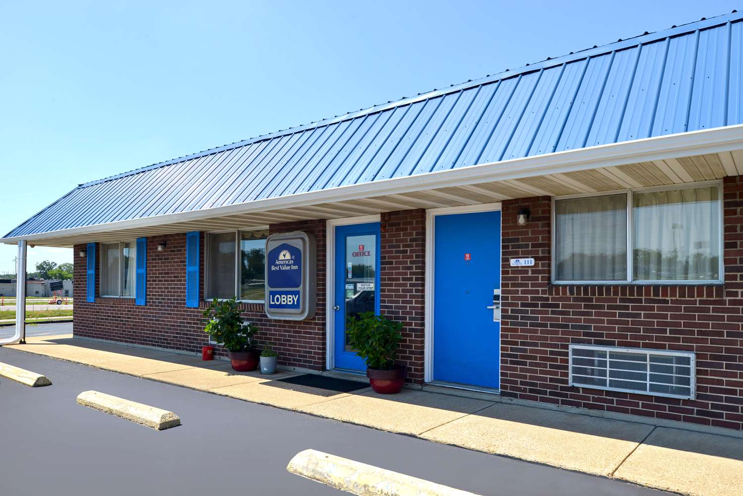 Americas Best Value Inn Sullivan 3/8