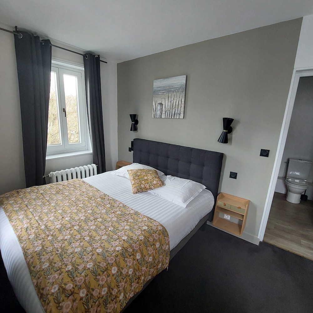 Hotel the Originals Saint Valery Sur Somme La Colonne de Bronze Ex In 13/71