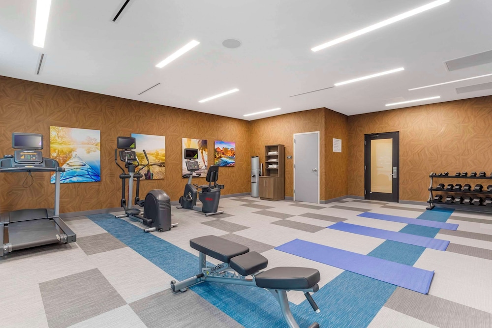 Comfort Suites Gatlinburg Downtown-Convention Center 33/60