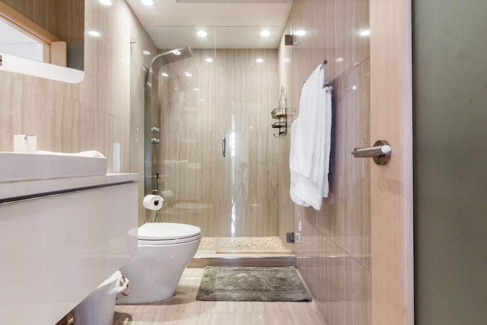 Ocean Reserve OceanView Sunny Isles Luxury Condos 48/50