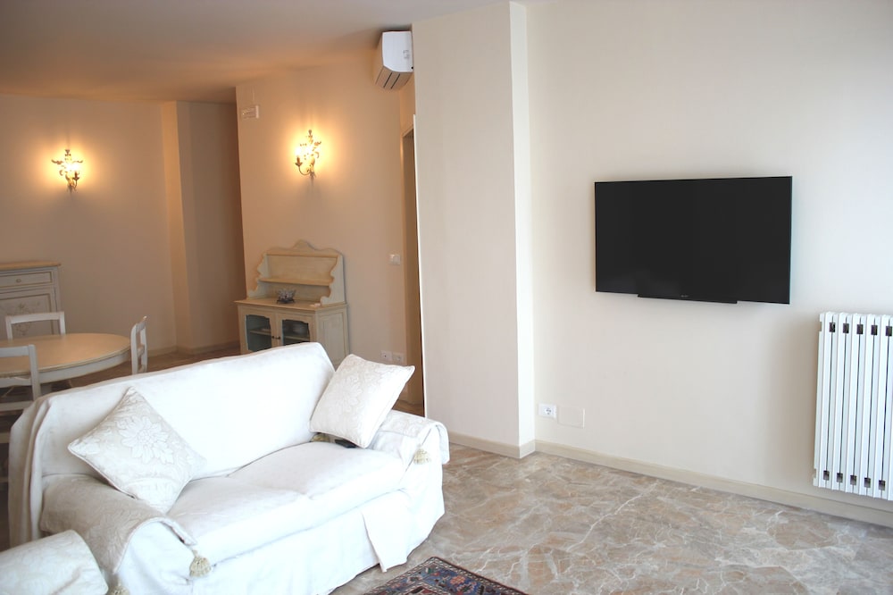 Casa Camilla City 8/38