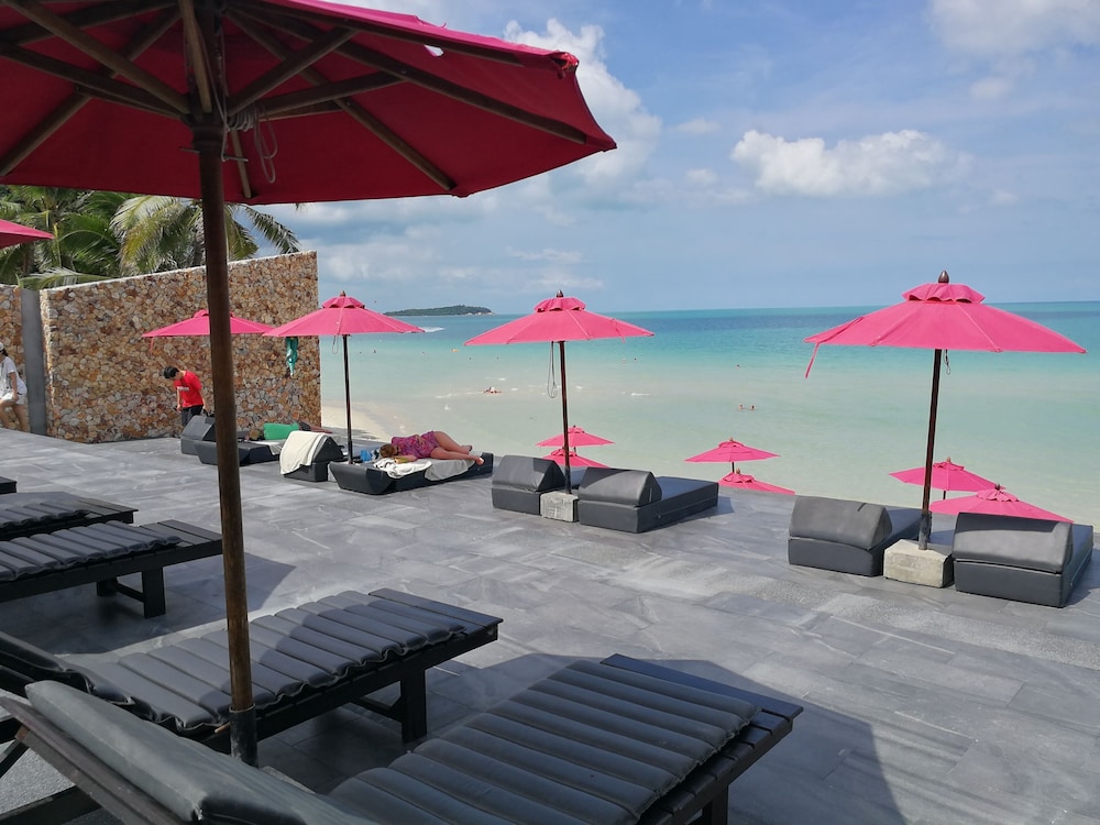 KIRIKAYAN BOUTIQUE RESORT 65/72