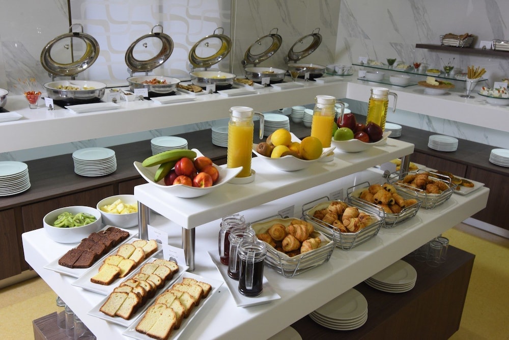 Ramada By Wyndham Downtown Beirut 45/56