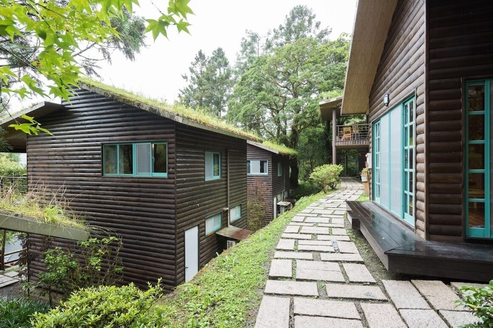Mingchih Resort 35/40