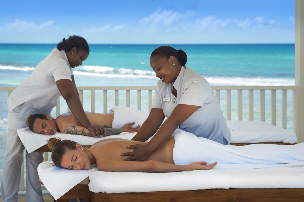 Ocean Eden Bay - Adults Only 45/50