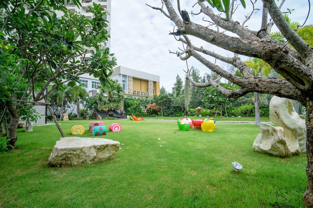 Golden Beach Cha Am Hotel 42/50