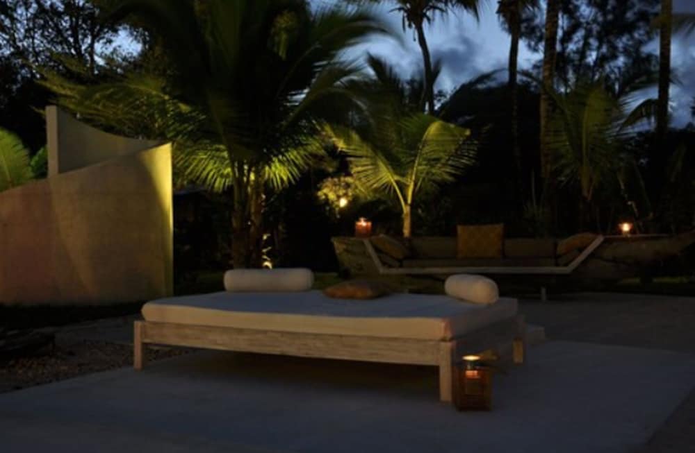 The Villa Luxury Suites Hotel 33/43