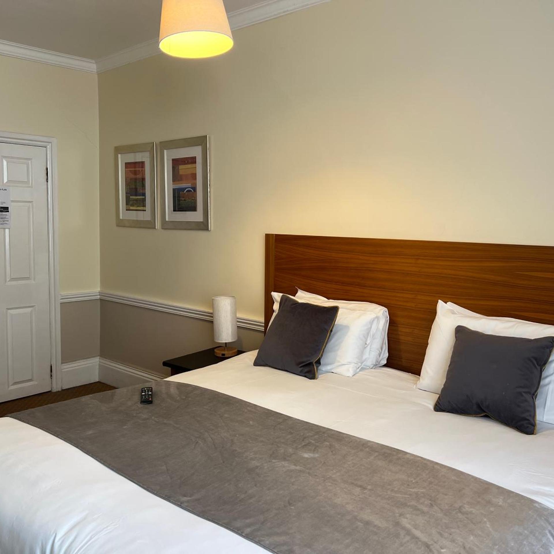 غرفة ثلاثية بسرير مزدوج، Hotel Cavendish 9/10
