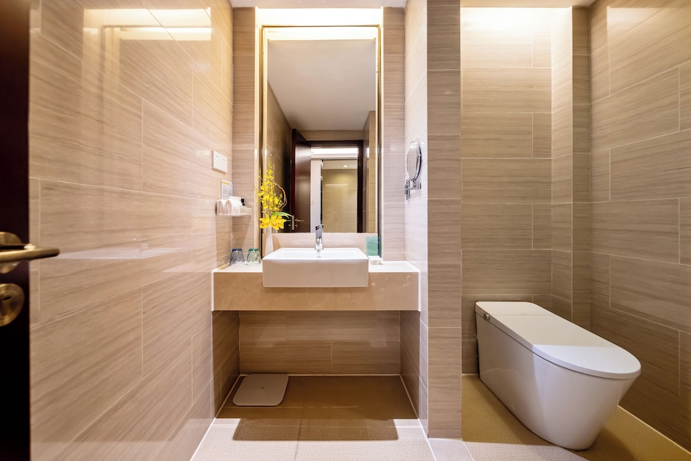 Guangdong Hotel Shanghai 38/38