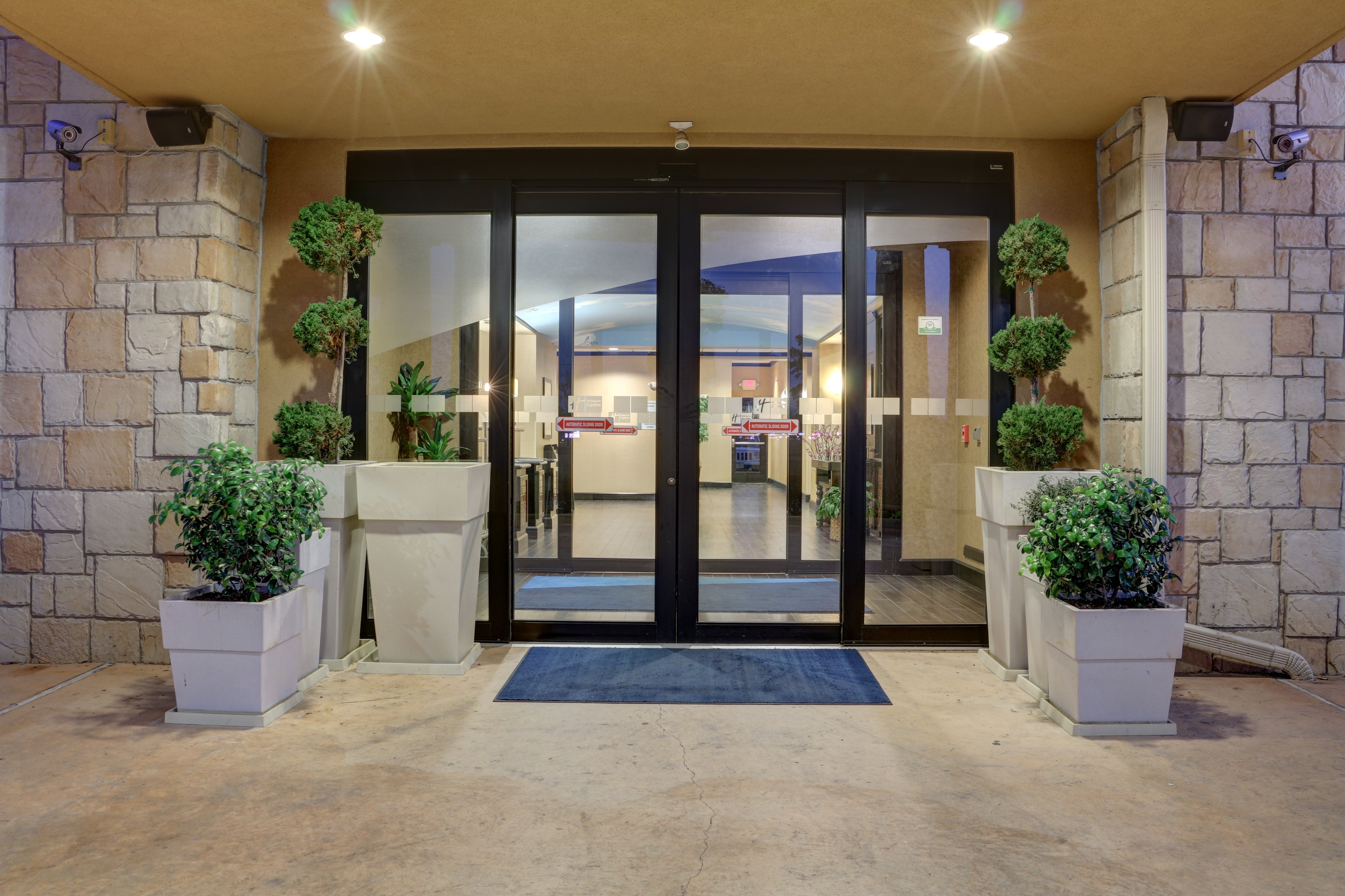 Holiday Inn Express Hotel & Suites Texarkana East 13/54