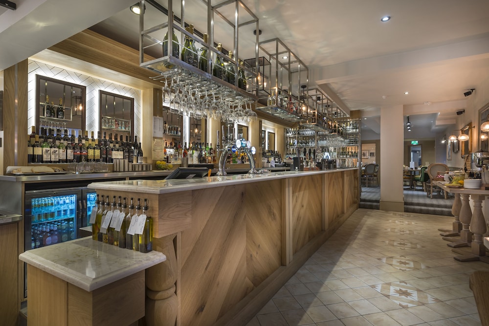 Three Swans Hotel 35/49