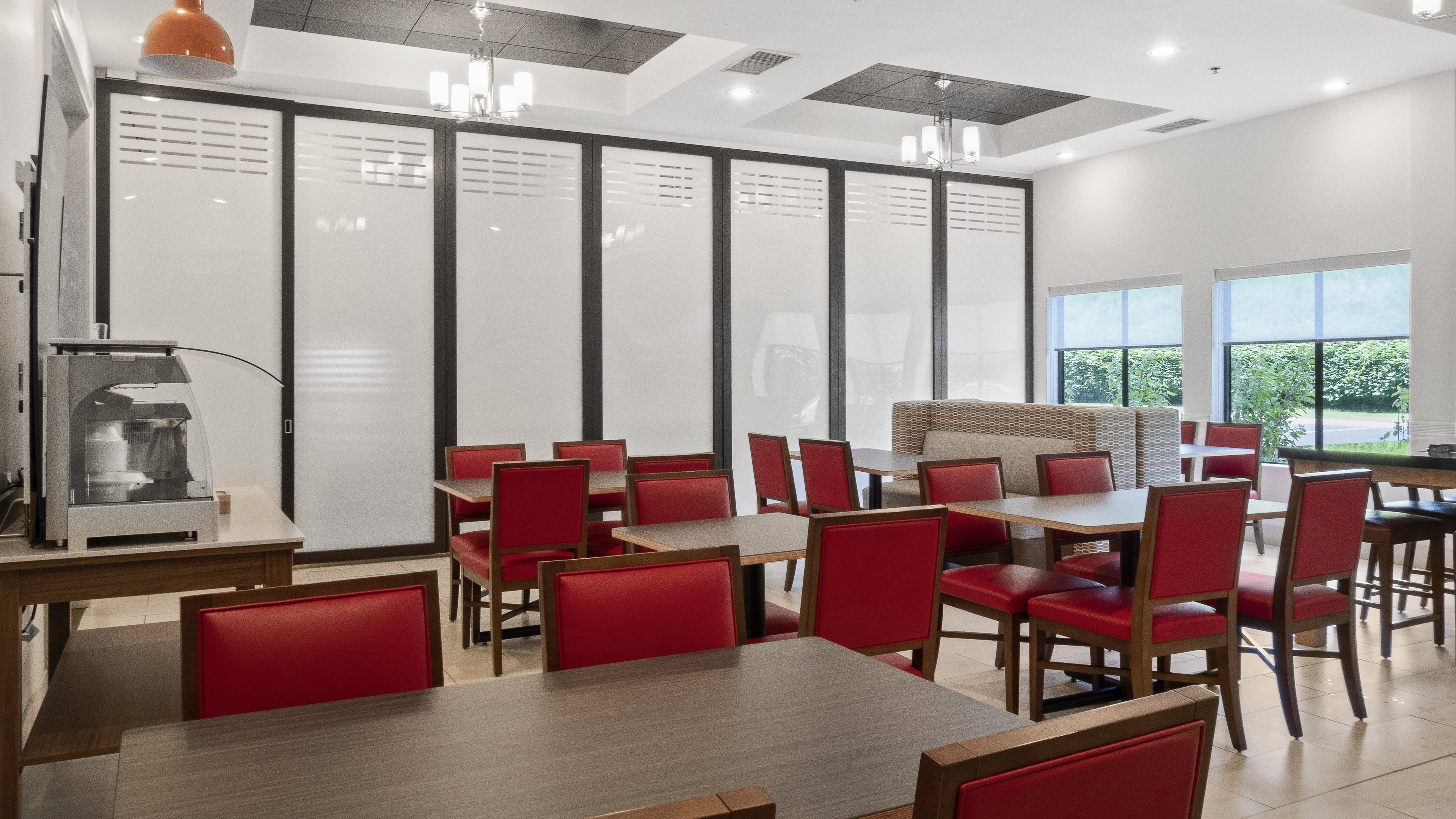 Holiday Inn Express Hotel & Suites Newton Sparta 28/44