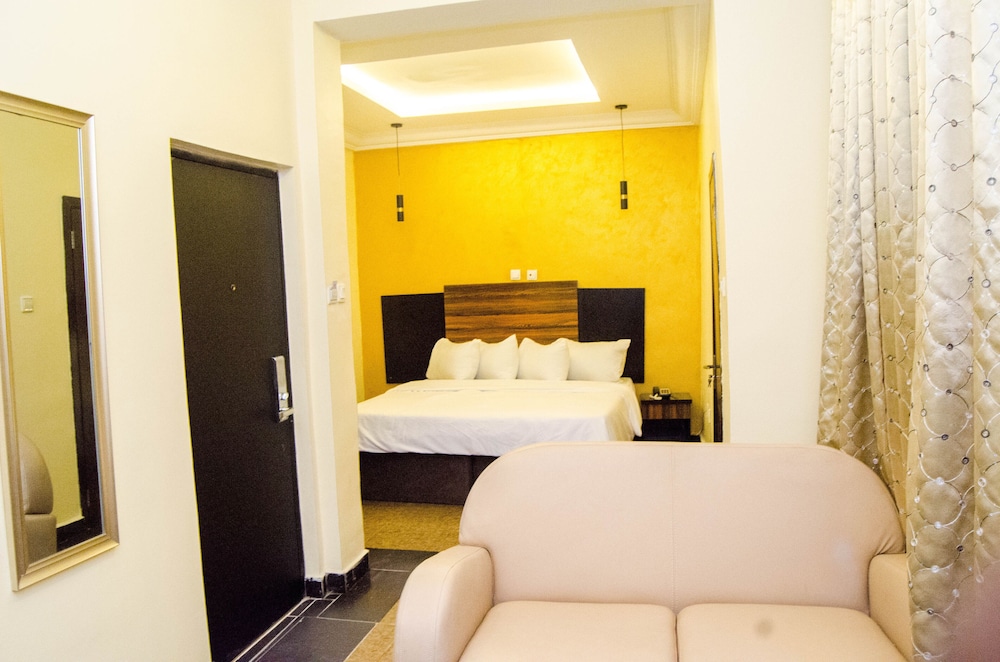 Residency Hotel Twin House 10/26
